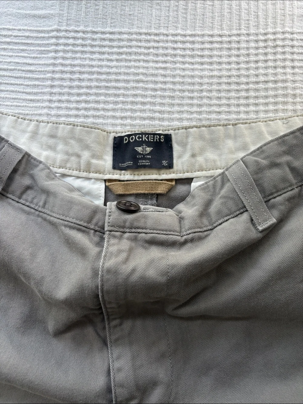 Dockers Men's Gray Flat Front Cotton Shorts